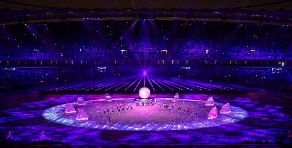 Roland Greil and CTME partnered to deploy a whopping 173 units of the PROTEUS BRUTUS LED wash/beam fixtures and 49 units of the PROTEUS EXCALIBUR beam lights for the opening ceremony