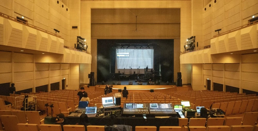 Senzoku Gakuen College of Music’s Maeda Hall mobile L/R ground stack of one L-Acoustics A10 Wide and two A10 Focus boxes mounted on two KS21 subwoofers