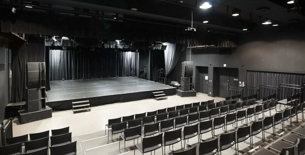 Senzoku Gakuen College of Music’s Big Mouth L/R ground stack of three L-Acoustics A15 Focus atop two KS21 subwoofers per side